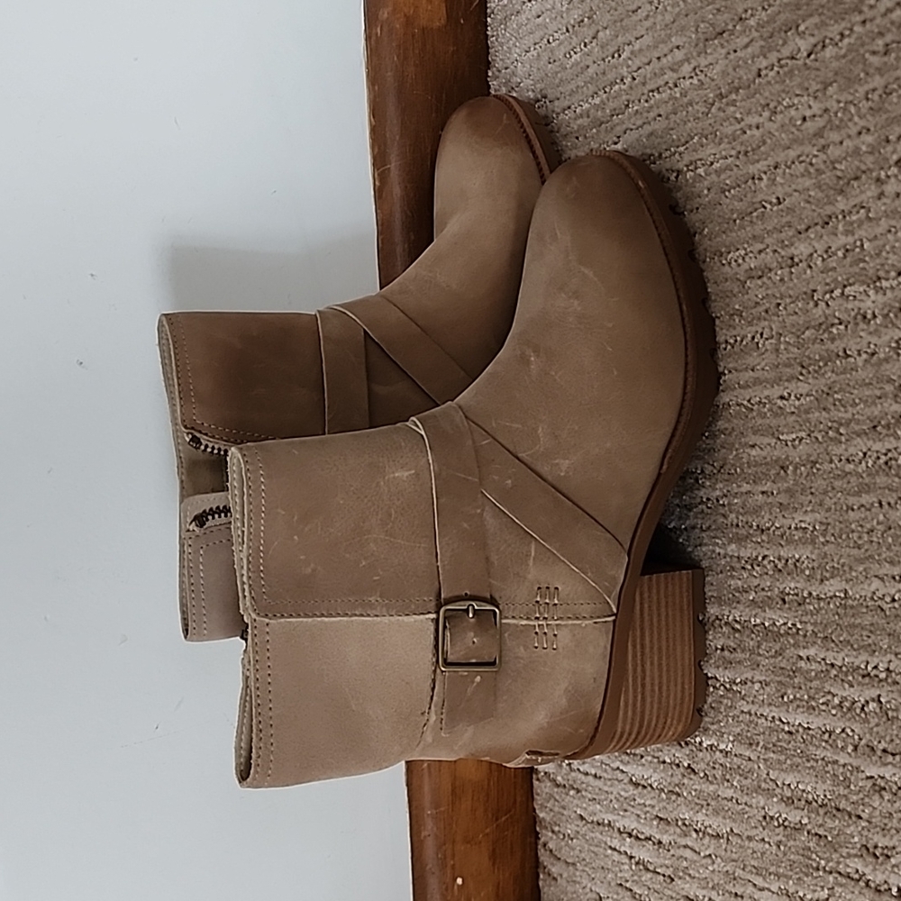 Sorel Cate Buckle Bootie Size 8 New